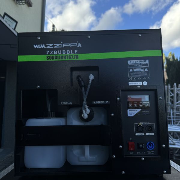 Machine à Fumée Lourde 1500W CLOUDY : Machines à Fumée Lourde Sur Sparklers Club